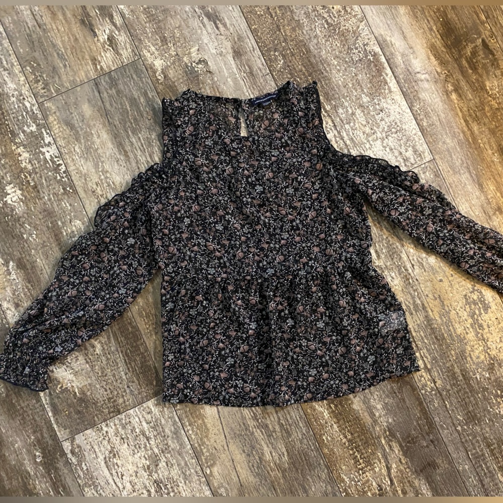 Xs American eagle sheer top